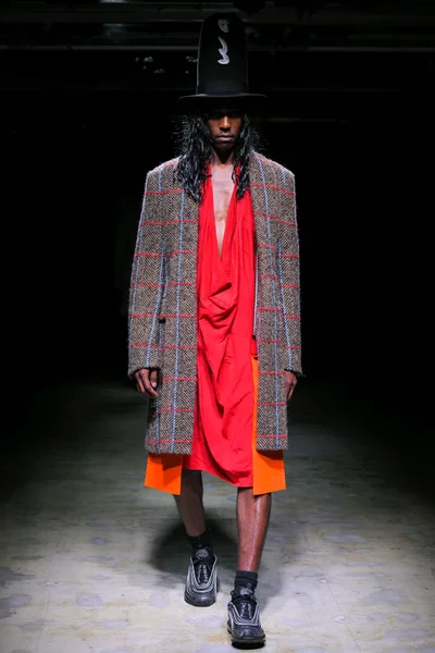 Look 2